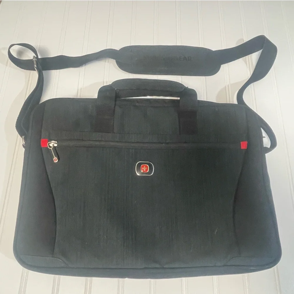 SwissGear Wenger Structure Laptop Case, Blue Heather/Black Polyester (28043090)